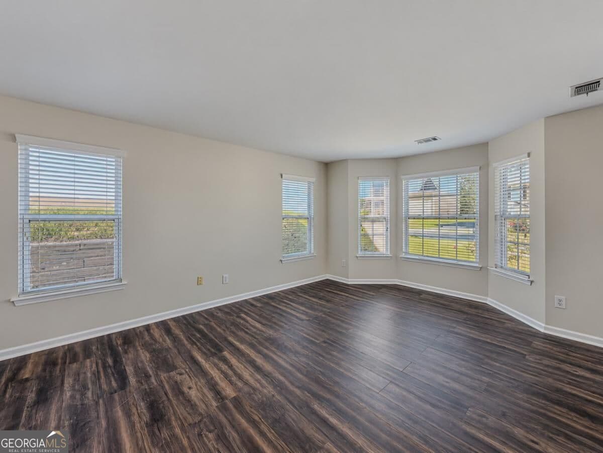 5 bedroom, 3 bathroom, 2,974 sq ft single family residence for sale at 4896 Laythan Jace Court, Snellville, GA 30039 — photo 10
