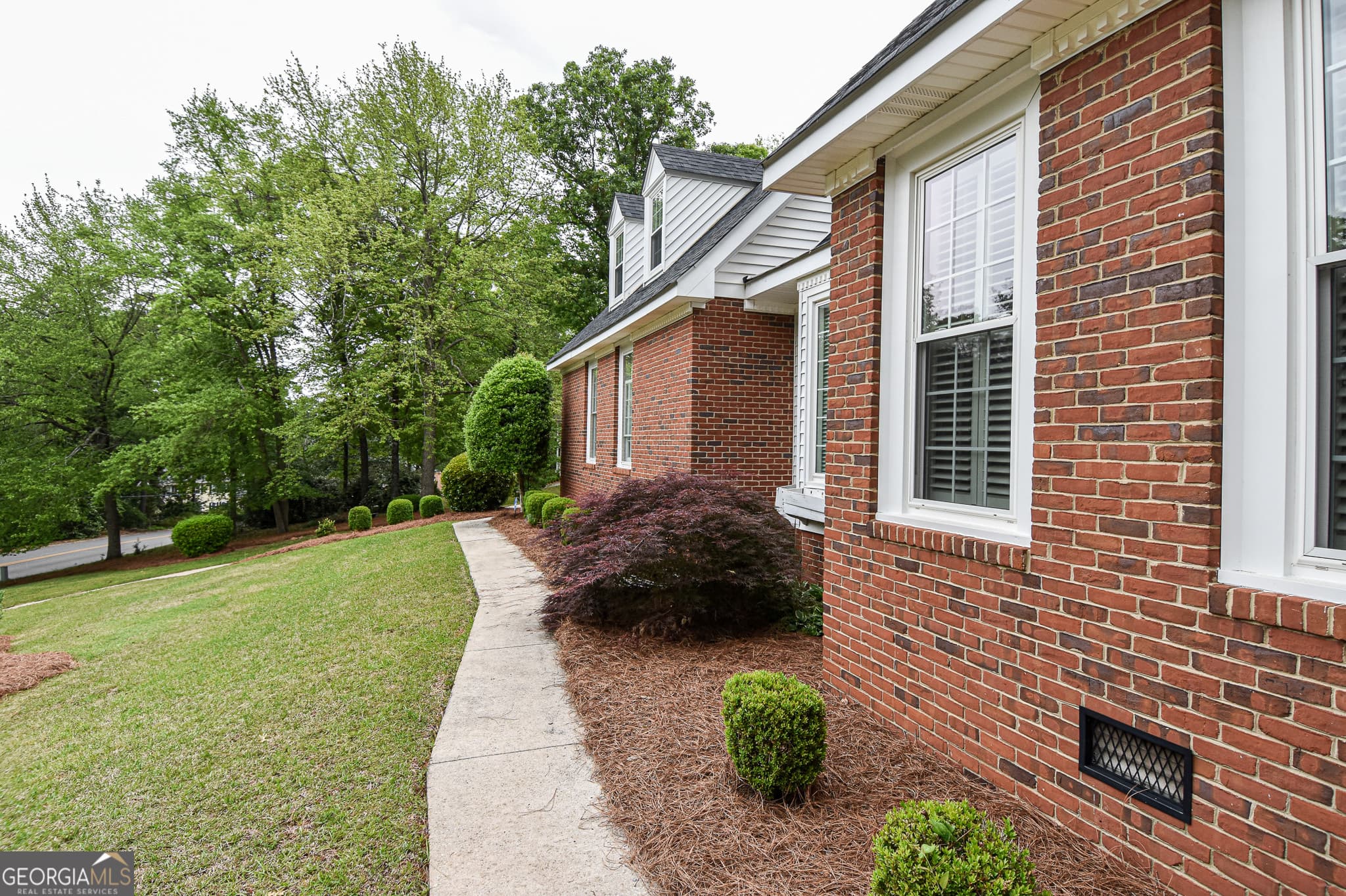 4 bedroom, 2.5 bathroom, 2,561 sq ft single family residence for sale at 120 Mill Race Road, Thomaston, GA 30286 — photo 5