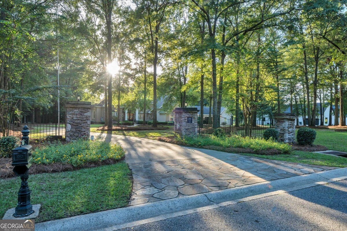 7 bedroom, 5 bathroom, 5,999 sq ft single family residence for sale at 205 Walton Chase, Perry, GA 31069 — photo 4