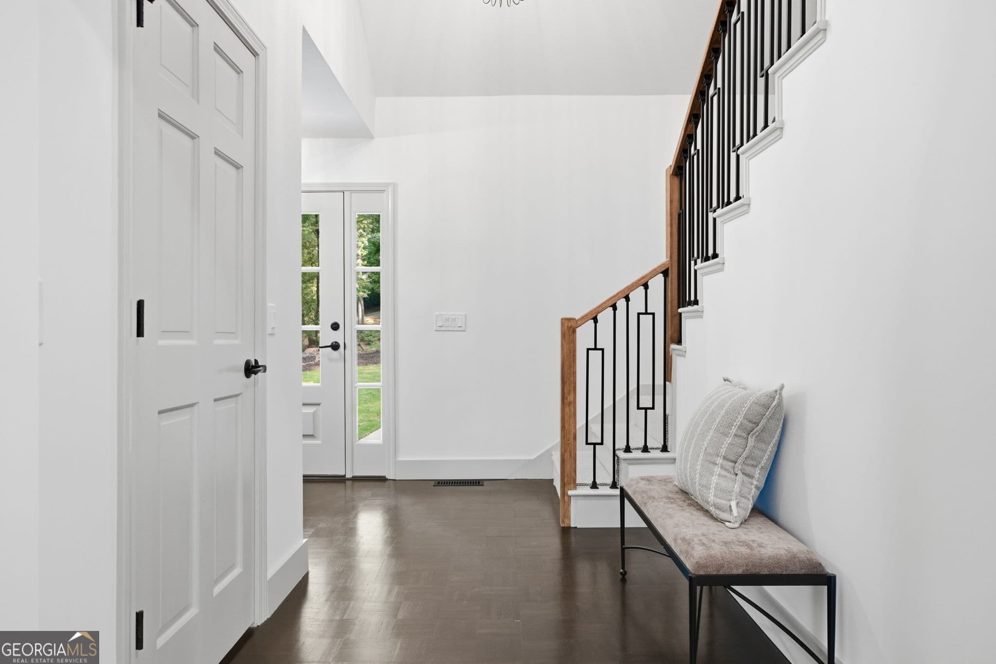 4 bedroom, 4 bathroom, 4,380 sq ft single family residence for sale at 2585 Bridgewater Circle, Gainesville, GA 30506 — photo 7