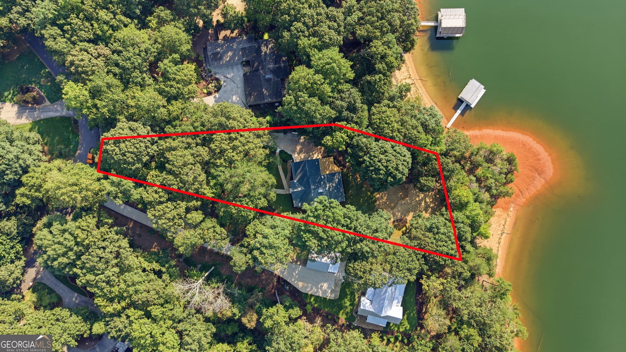 4 bedroom, 4 bathroom, 4,380 sq ft single family residence for sale at 2585 Bridgewater Circle, Gainesville, GA 30506 — photo 4