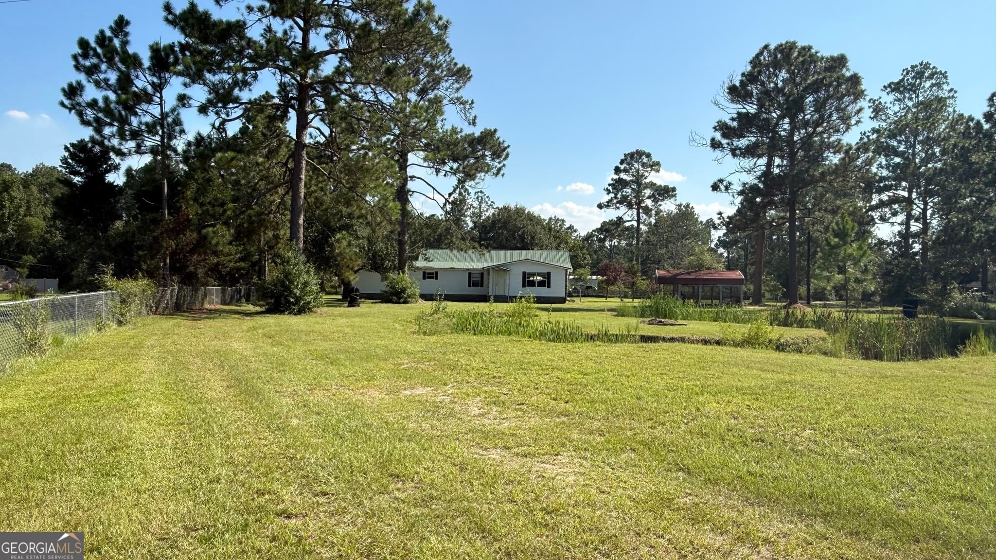 3 bedroom, 2.5 bathroom, 2,100 sq ft manufactured home,single family residence for sale at 52 Edward Kirkland Road, Hazlehurst, GA 31539 — photo 4