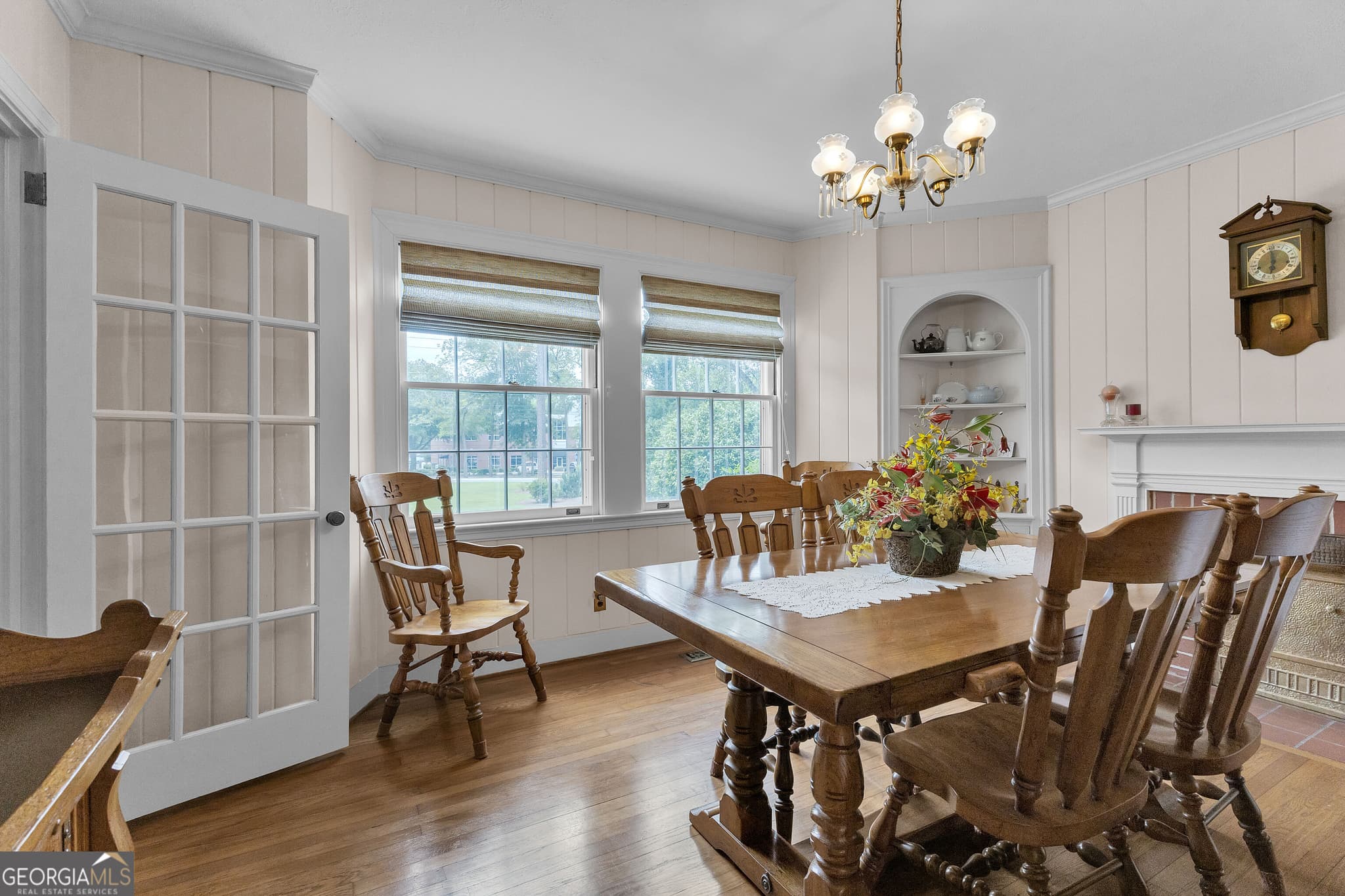 3 bedroom, 2.5 bathroom, 2,900 sq ft single family residence for sale at 2417 N Oak Street, Valdosta, GA 31602 — photo 8