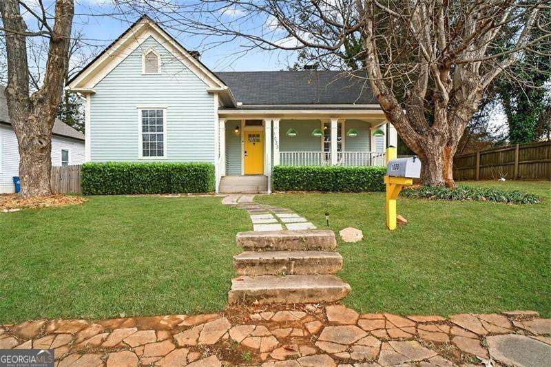 3 bedroom, 2 bathroom, 1,920 sq ft single family residence sold at 1033 White Oak Avenue, Atlanta, GA 30310