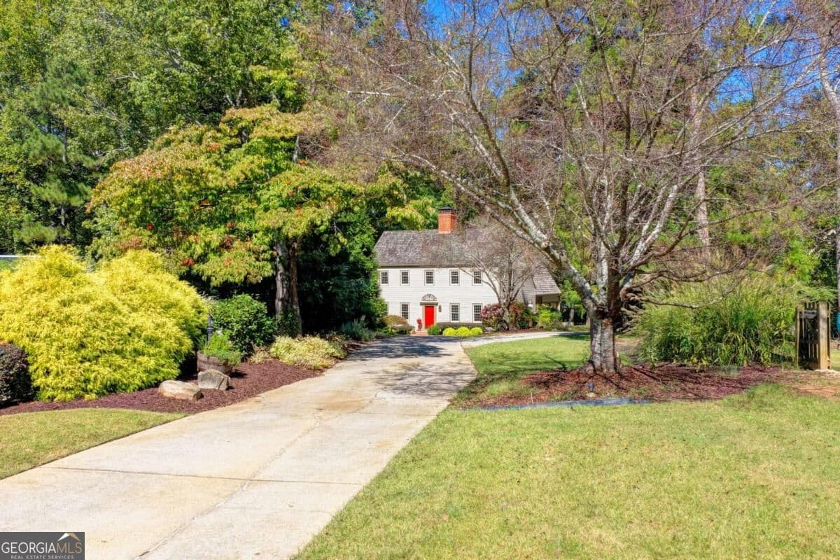 5 bedroom, 5 bathroom, 5,228 sq ft single family residence for sale at 675 Peace Creek Trace, Alpharetta, GA 30005 — photo 3