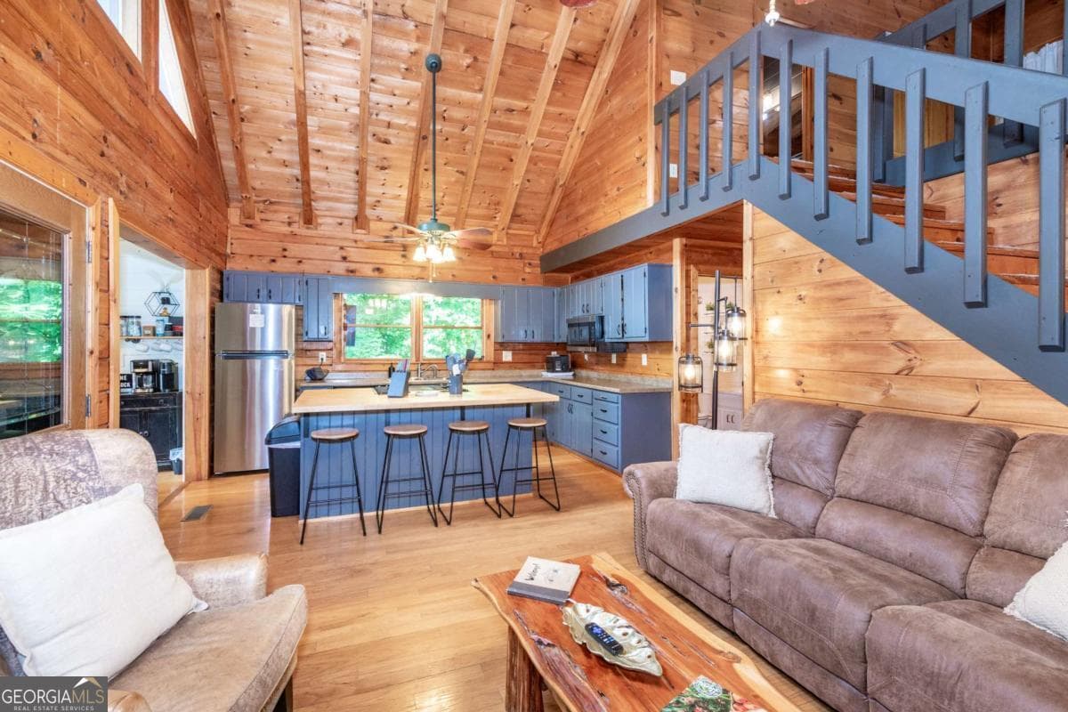 4 bedroom, 2 bathroom, 1,950 sq ft cabin,single family residence for sale at 30 Maxwell Lane 242, Blue Ridge, GA 30513 — photo 7