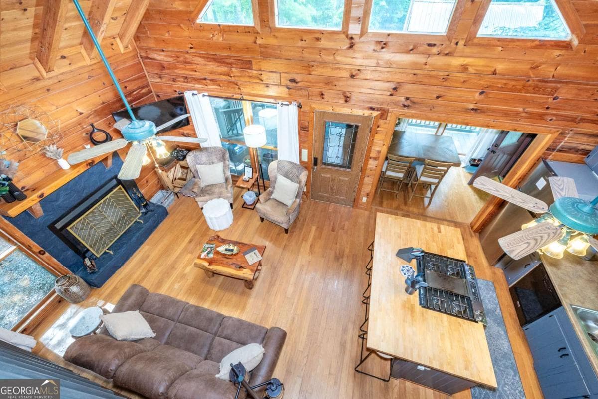 4 bedroom, 2 bathroom, 1,950 sq ft cabin,single family residence for sale at 30 Maxwell Lane 242, Blue Ridge, GA 30513 — photo 9
