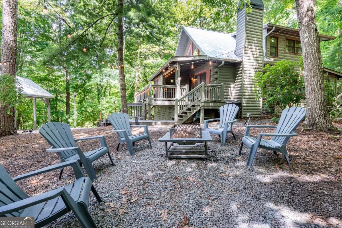 4 bedroom, 2 bathroom, 1,950 sq ft cabin,single family residence for sale at 30 Maxwell Lane 242, Blue Ridge, GA 30513 — photo 4