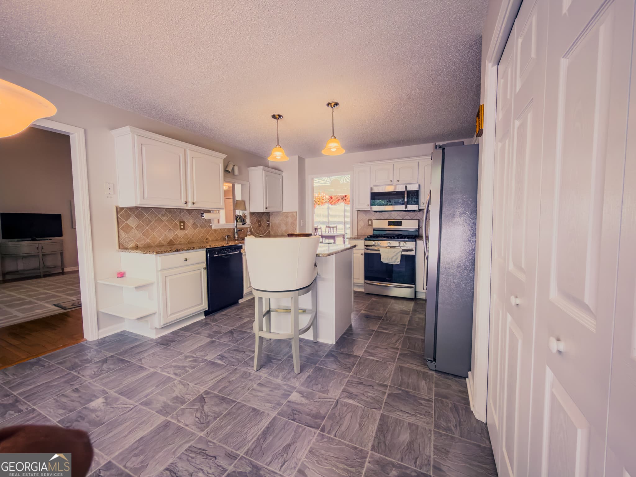 4 bedroom, 2 bathroom, 1,741 sq ft single family residence for sale at 168 Magnolia Drive, Douglasville, GA 30134 — photo 5