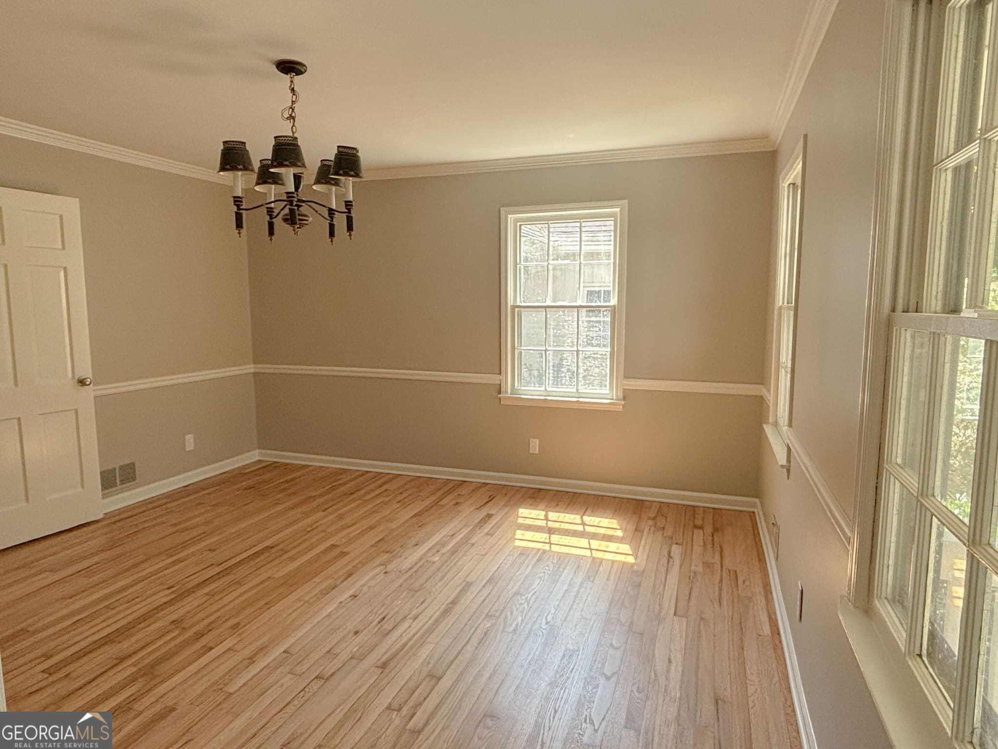 3 bedroom, 2 bathroom, 2,088 sq ft single family residence for rent at 1680 Huntington Drive, Marietta, GA 30066 for $2,850 a month — photo 7