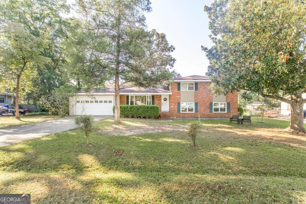 4 bedroom, 2 bathroom, 2,040 sq ft single family residence under contract at 110 Crestwood Road, Centerville, GA 31028 — photo 2