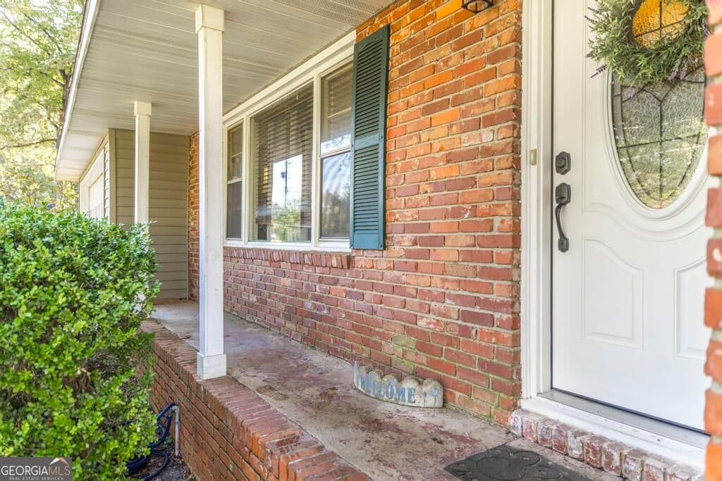 4 bedroom, 2 bathroom, 2,040 sq ft single family residence under contract at 110 Crestwood Road, Centerville, GA 31028 — photo 6