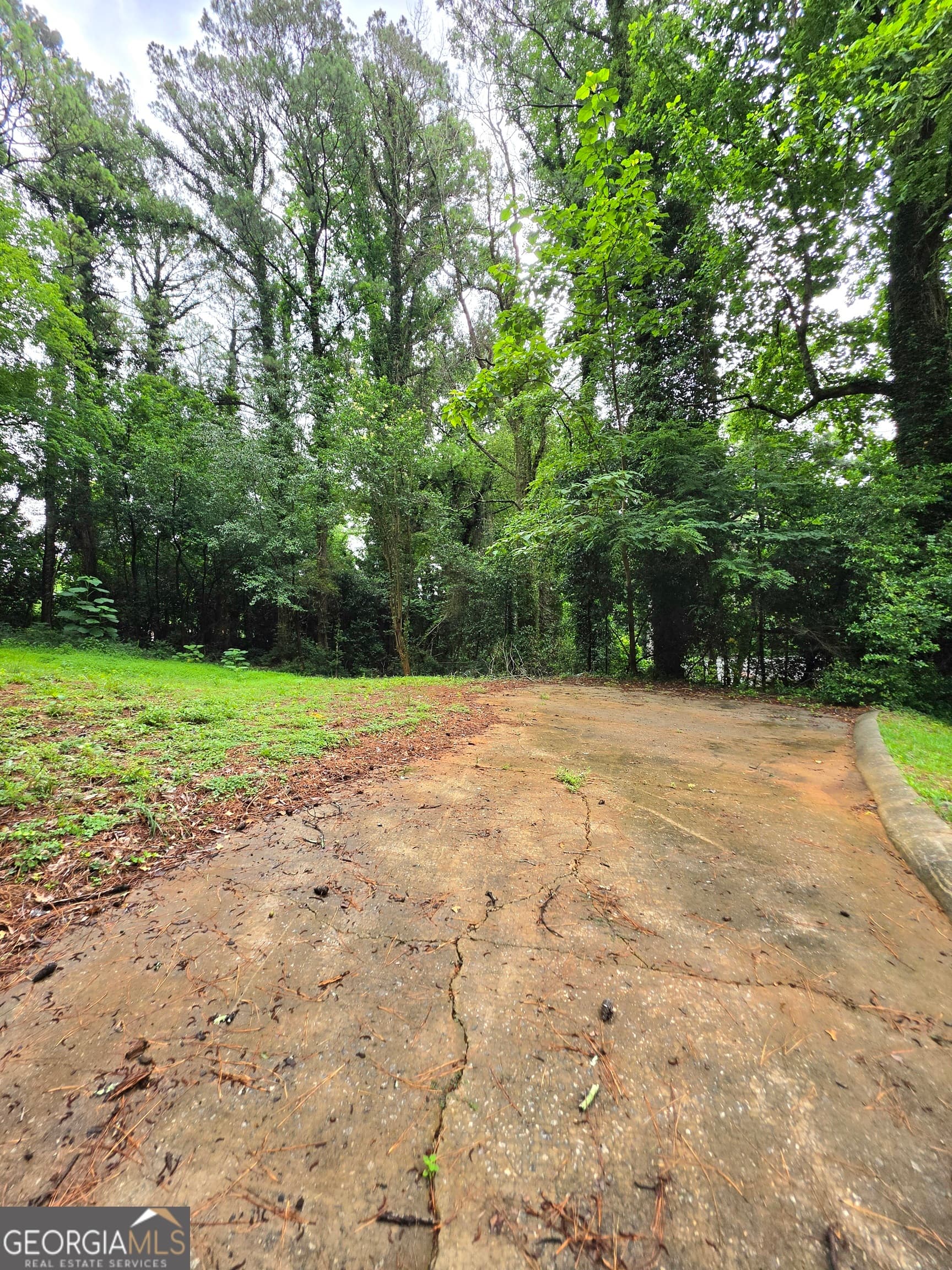 residential lot for sale at 618 Simone Way, Stone Mountain, GA 30087 — photo 5