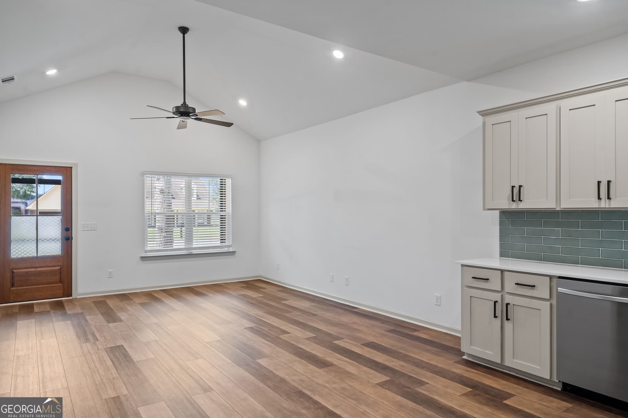 3 bedroom, 2 bathroom, 1,295 sq ft single family residence for sale at 145 Waters, Pembroke, GA 31321 — photo 9