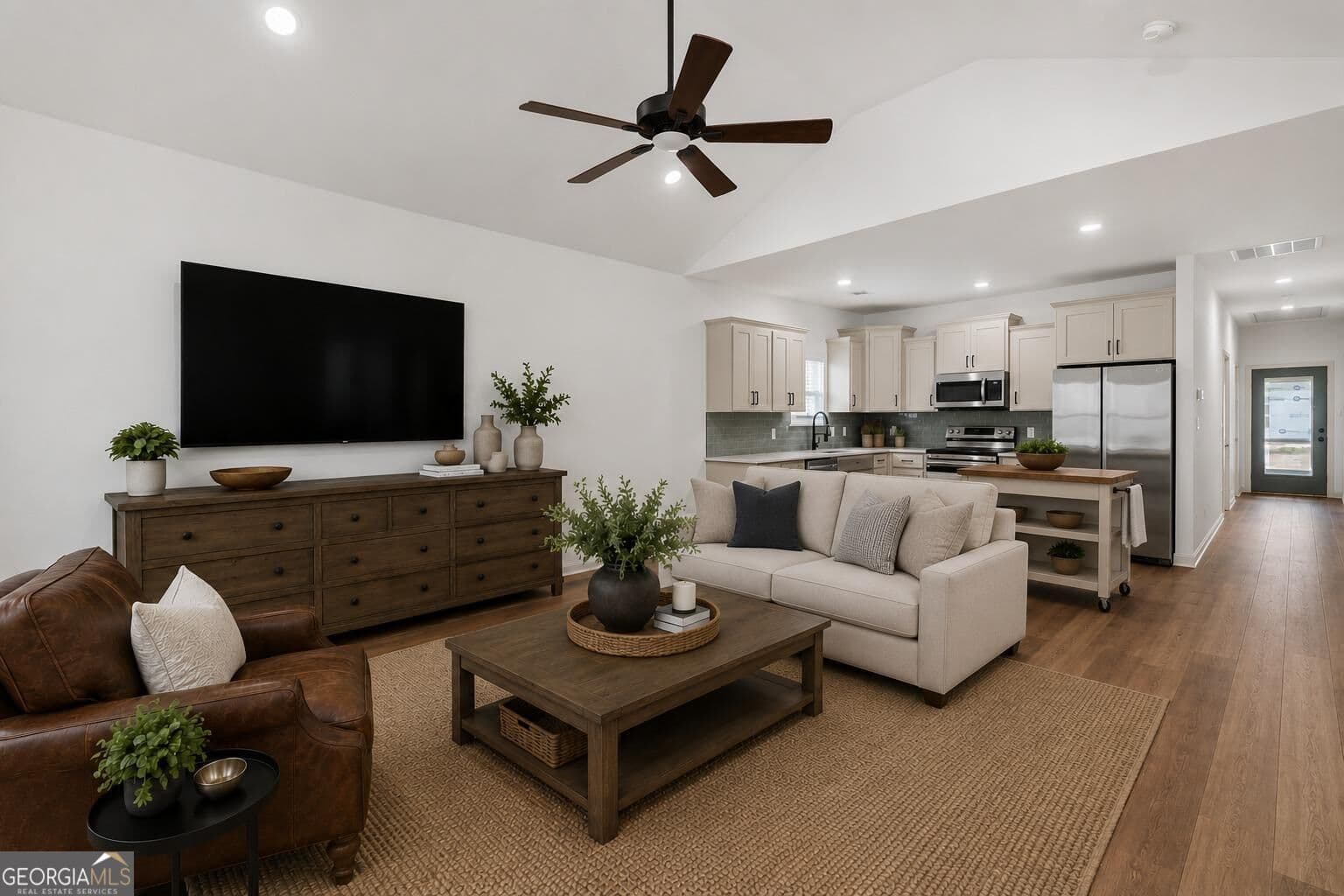 3 bedroom, 2 bathroom, 1,295 sq ft single family residence for sale at 145 Waters, Pembroke, GA 31321 — photo 10