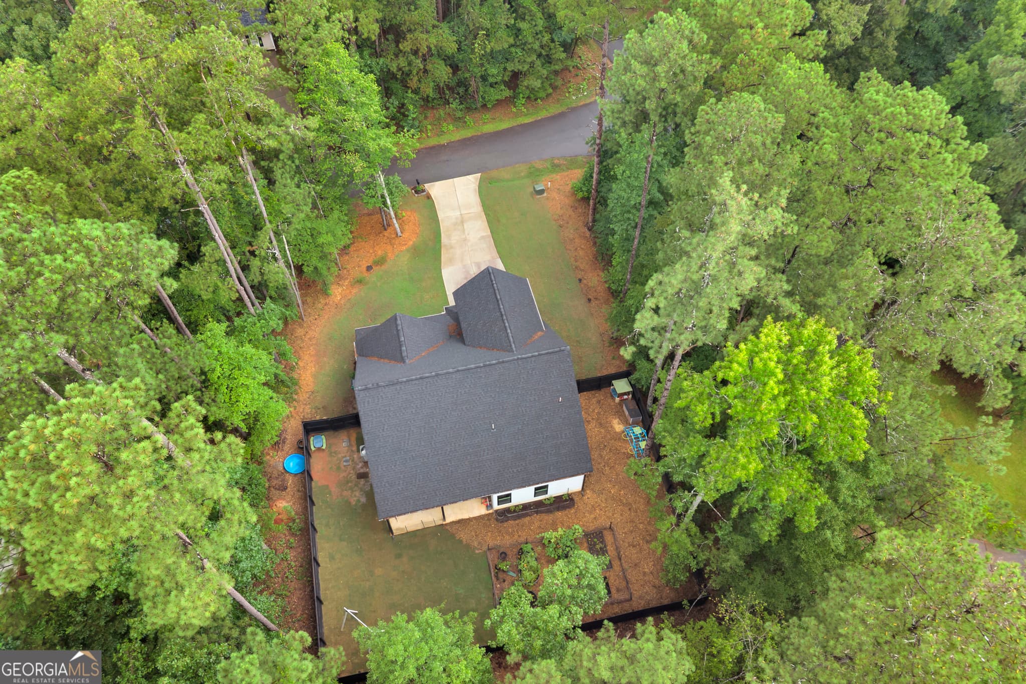 4 bedroom, 2.5 bathroom, 2,090 sq ft single family residence for sale at 33 Pheasant Court, Monticello, GA 31064 — photo 2