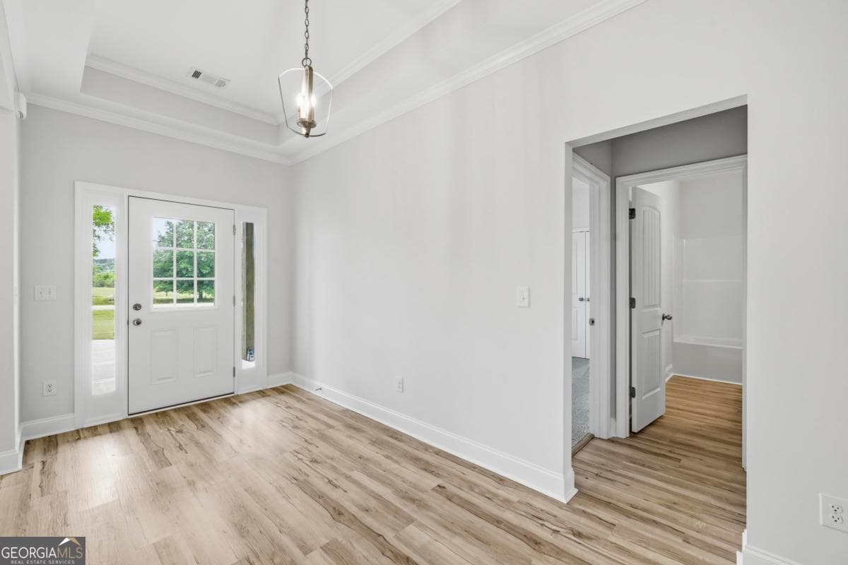 4 bedroom, 3 bathroom, 2,870 sq ft single family residence for sale at 1000 Shoreline Drive, Madison, GA 30650 — photo 10