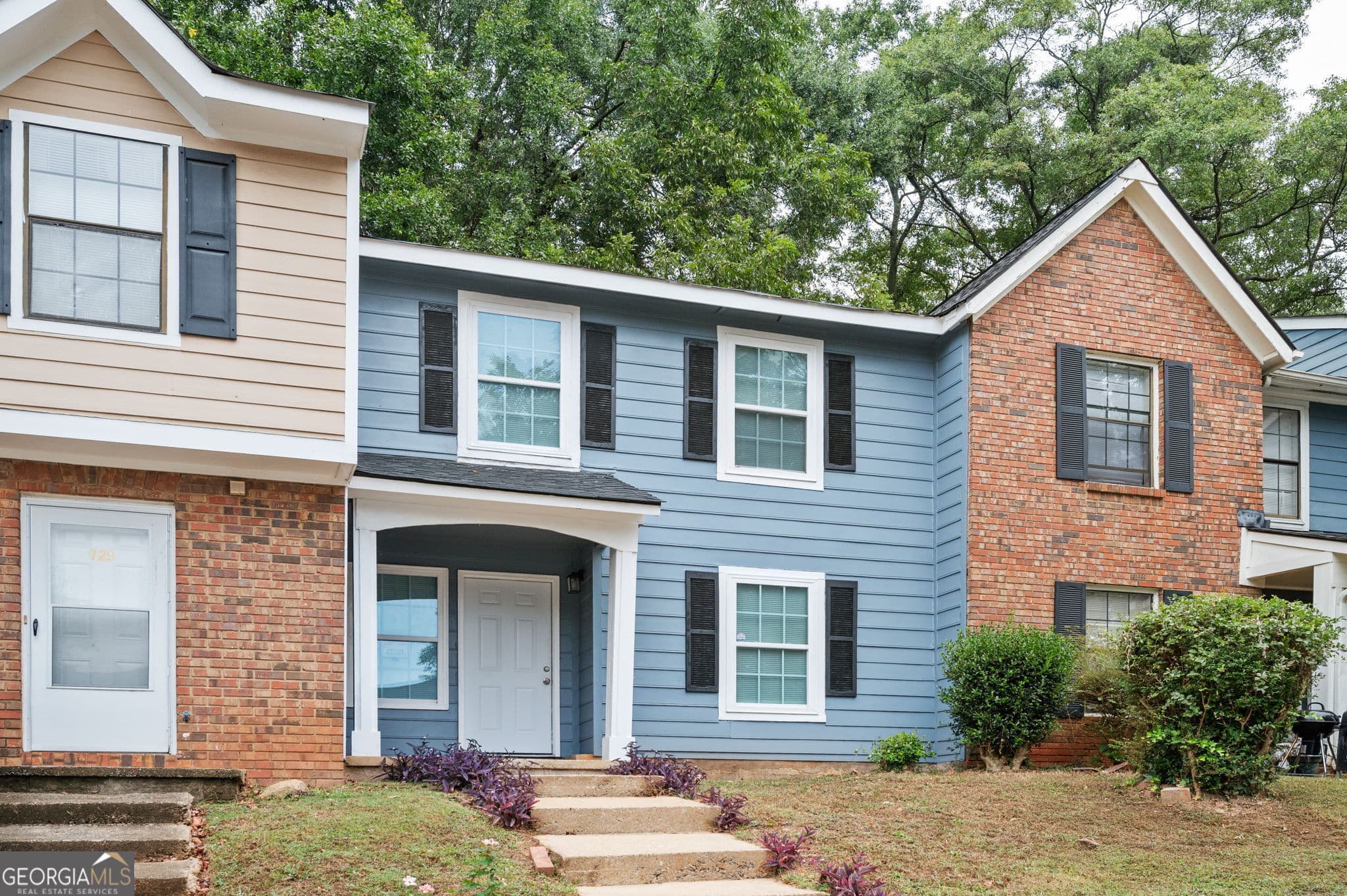 2 bedroom, 2.5 bathroom, 1,326 sq ft townhouse under contract at 725 Oak Drive, Hapeville, GA 30354 — photo 3