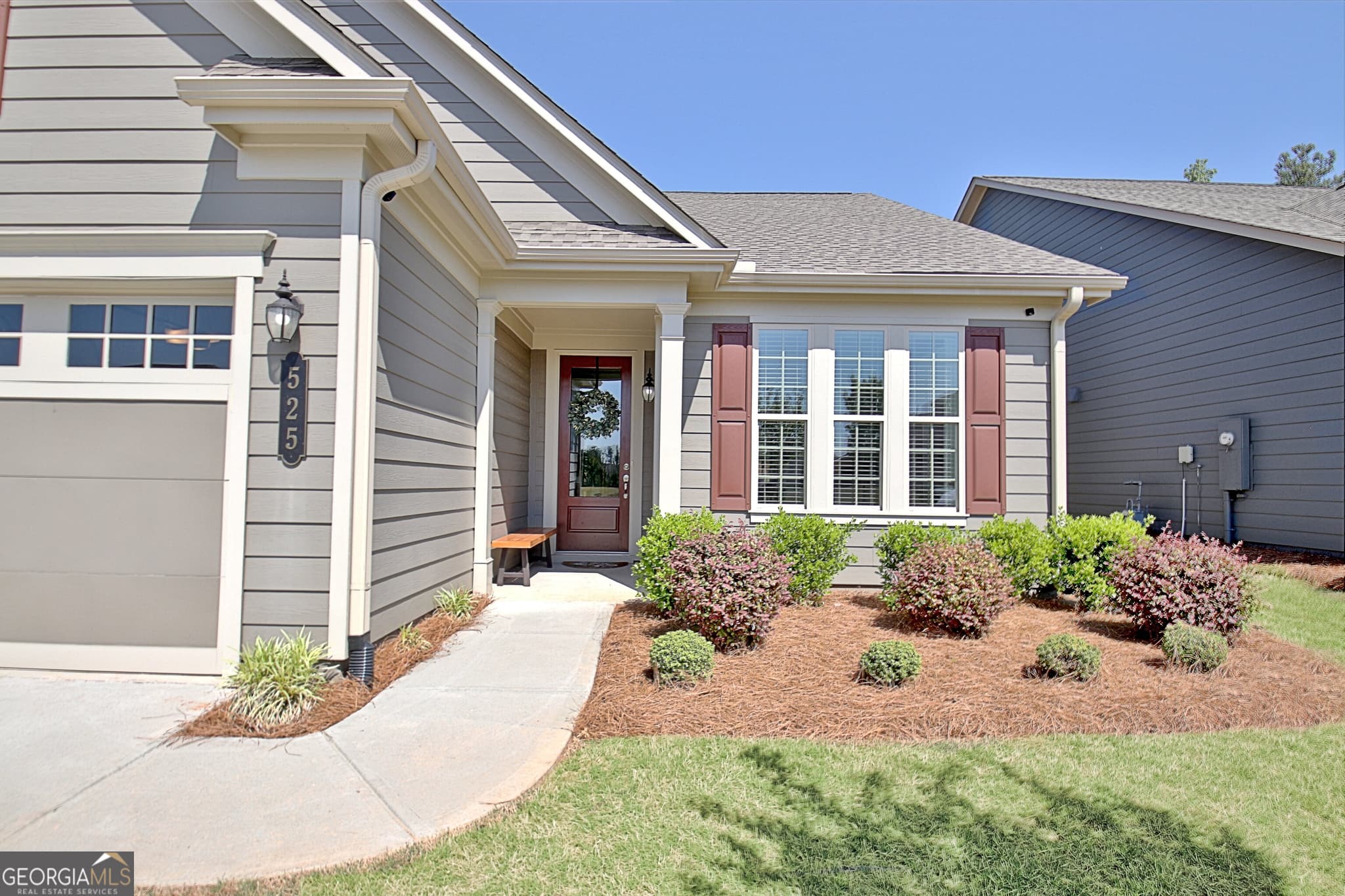 3 bedroom, 3 bathroom, 1,913 sq ft single family residence for sale at 525 Hazelnut Drive, Peachtree City, GA 30269 — photo 2