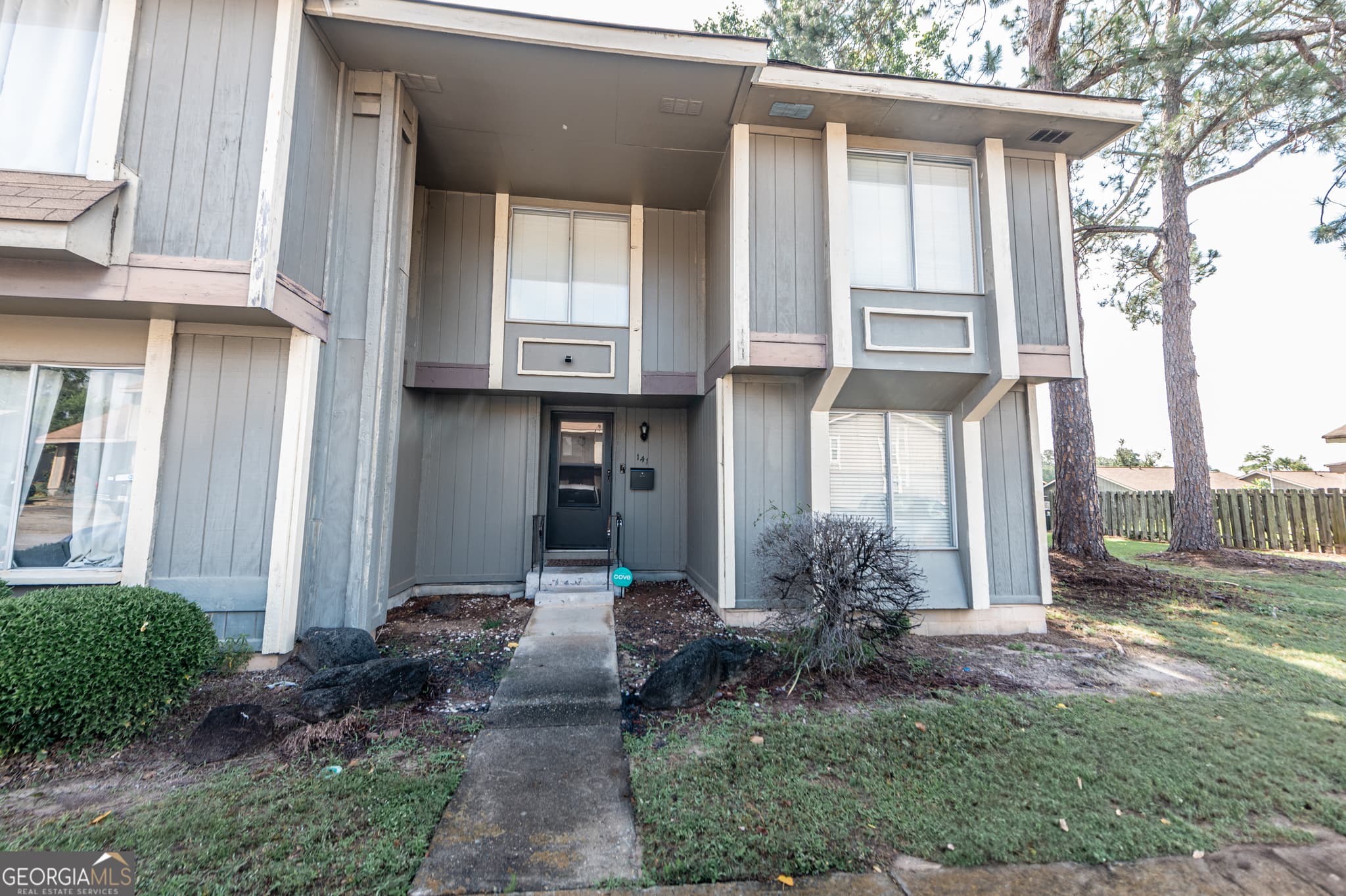 4 bedroom, 2.5 bathroom, 1,546 sq ft condominium for sale at 141 Stoneridge Drive, Warner Robins, GA 31088