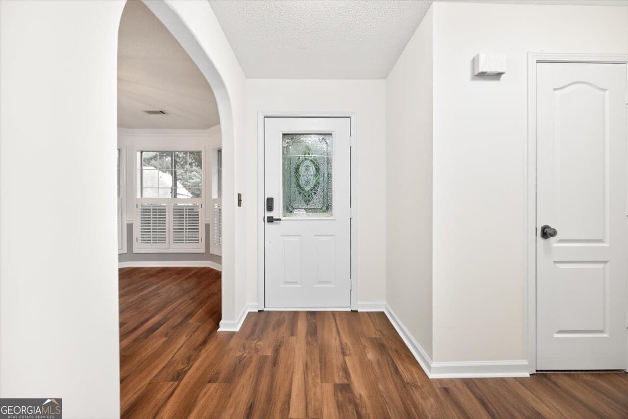 5 bedroom, 2.5 bathroom, 2,772 sq ft single family residence for sale at 102 Applegate Court, Bonaire, GA 31005 — photo 9