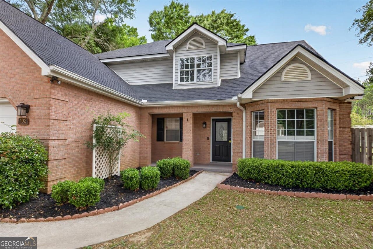 5 bedroom, 2.5 bathroom, 2,772 sq ft single family residence for sale at 102 Applegate Court, Bonaire, GA 31005 — photo 4