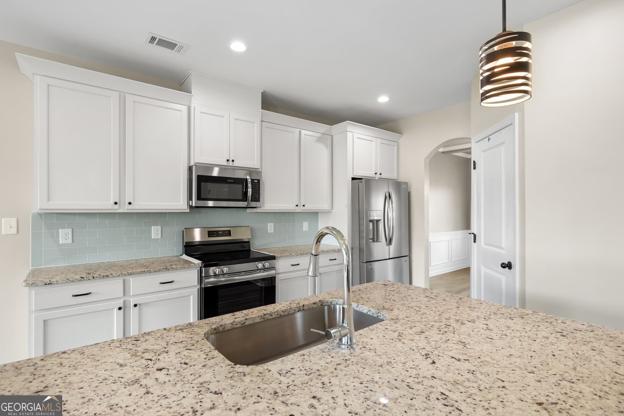 5 bedroom, 4 bathroom, 3,325 sq ft single family residence for sale at 302 Weeping Moss Way, Kathleen, GA 31047 — photo 7