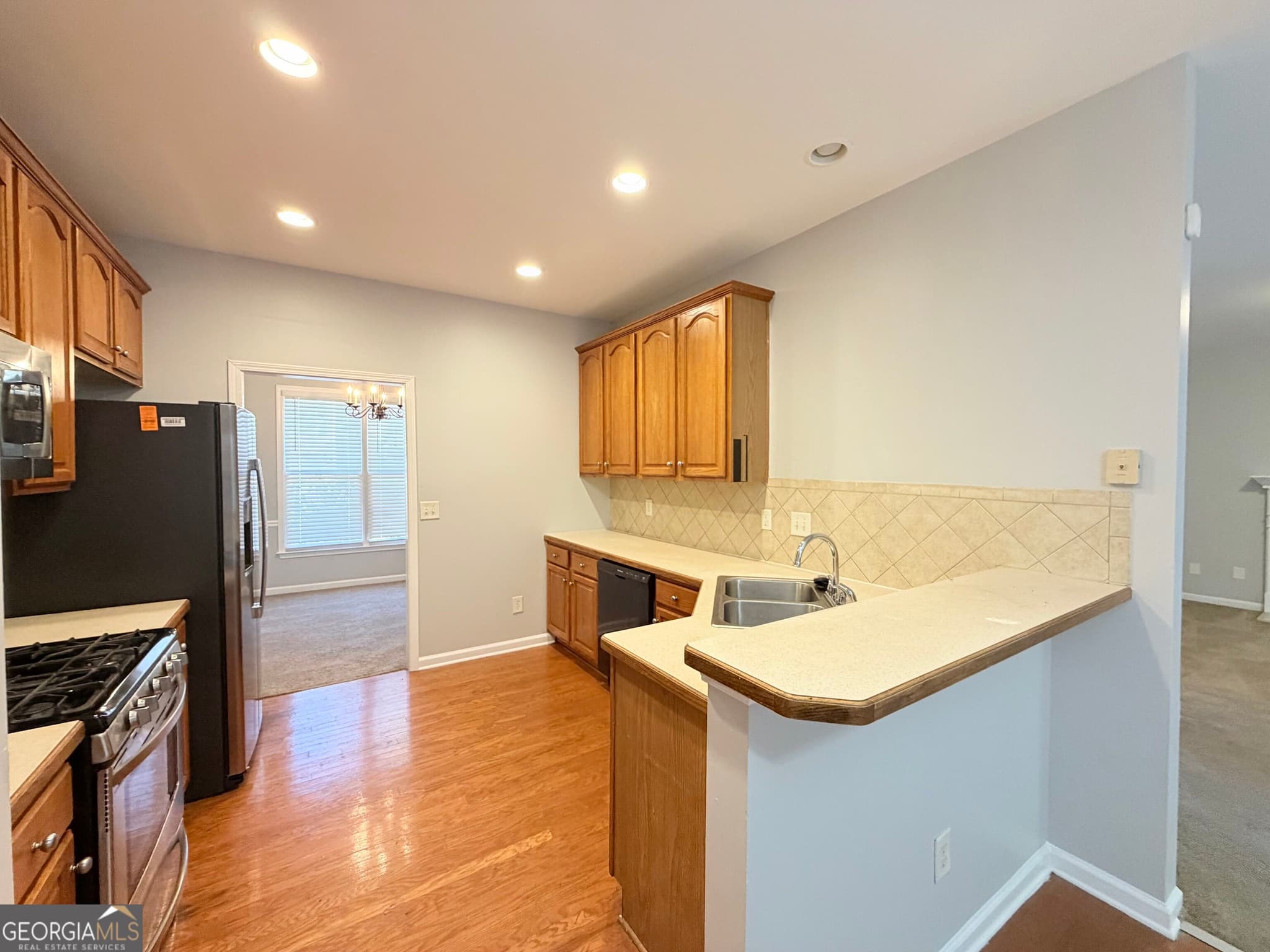 4 bedroom, 2.5 bathroom, 2,296 sq ft single family residence for rent at 7260 Weatherford Drive, Powder Springs, GA 30127 for $2,350 a month — photo 8