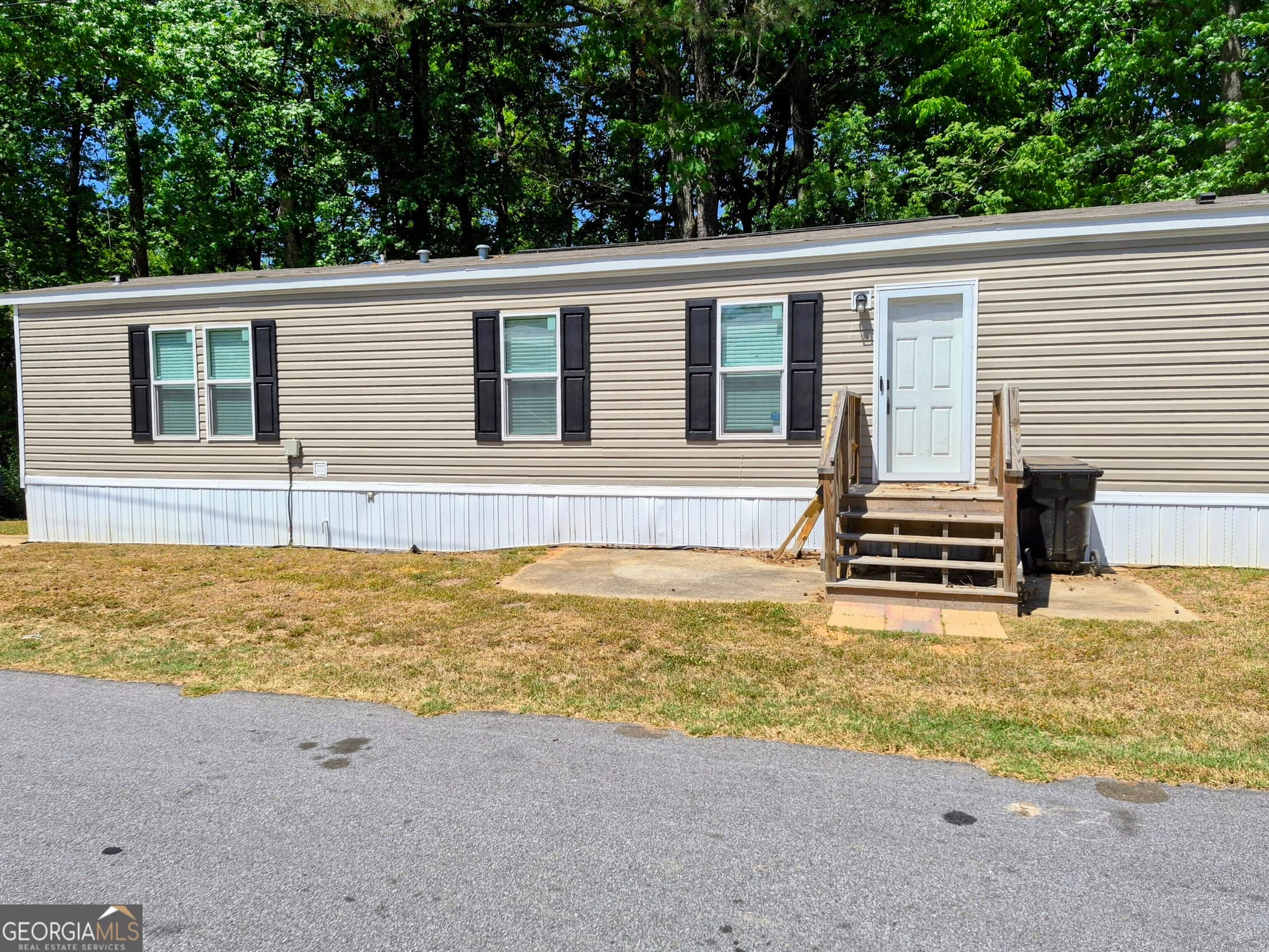 3 bedroom, 2 bathroom single family residence for sale at 3 Griff Lane North 3, Ellenwood, GA 30294 — photo 1 of 1