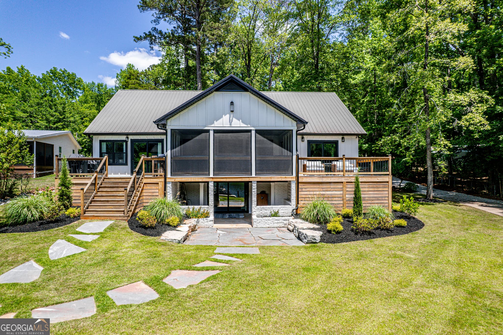 4 bedroom, 3 bathroom, 2,348 sq ft single family residence sold at 116 Edith Lane, Eatonton, GA 31024