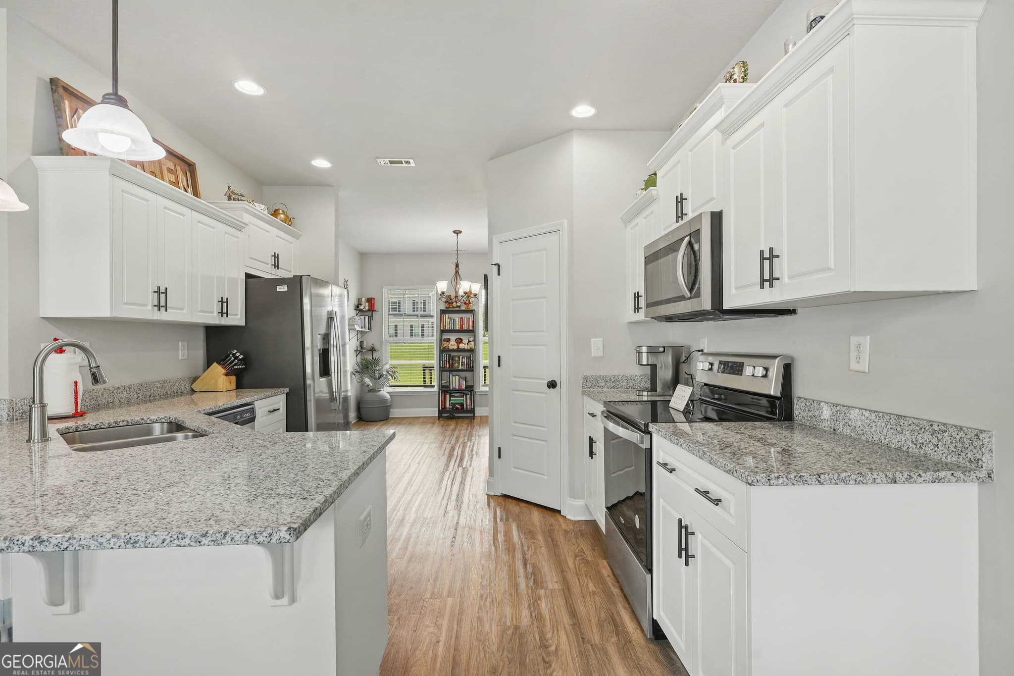 4 bedroom, 2 bathroom, 1,802 sq ft single family residence for sale at 322 Providence Trc, Statesboro, GA 30458 — photo 8