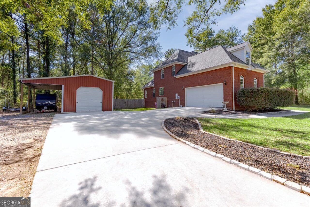 5 bedroom, 3 bathroom, 3,192 sq ft single family residence for sale at 1499 Bonner Gilbert Road, Macon, GA 31220 — photo 2