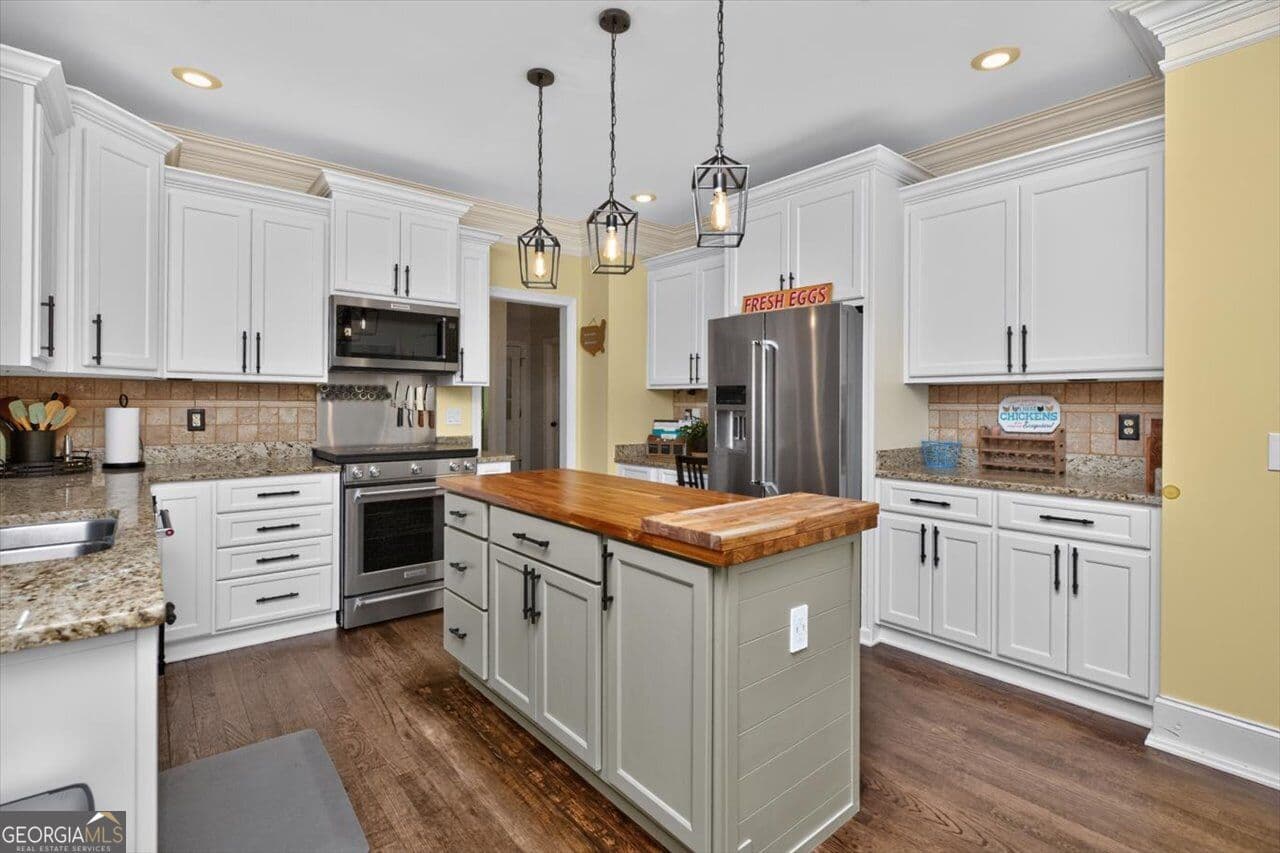 5 bedroom, 3 bathroom, 3,192 sq ft single family residence for sale at 1499 Bonner Gilbert Road, Macon, GA 31220 — photo 4