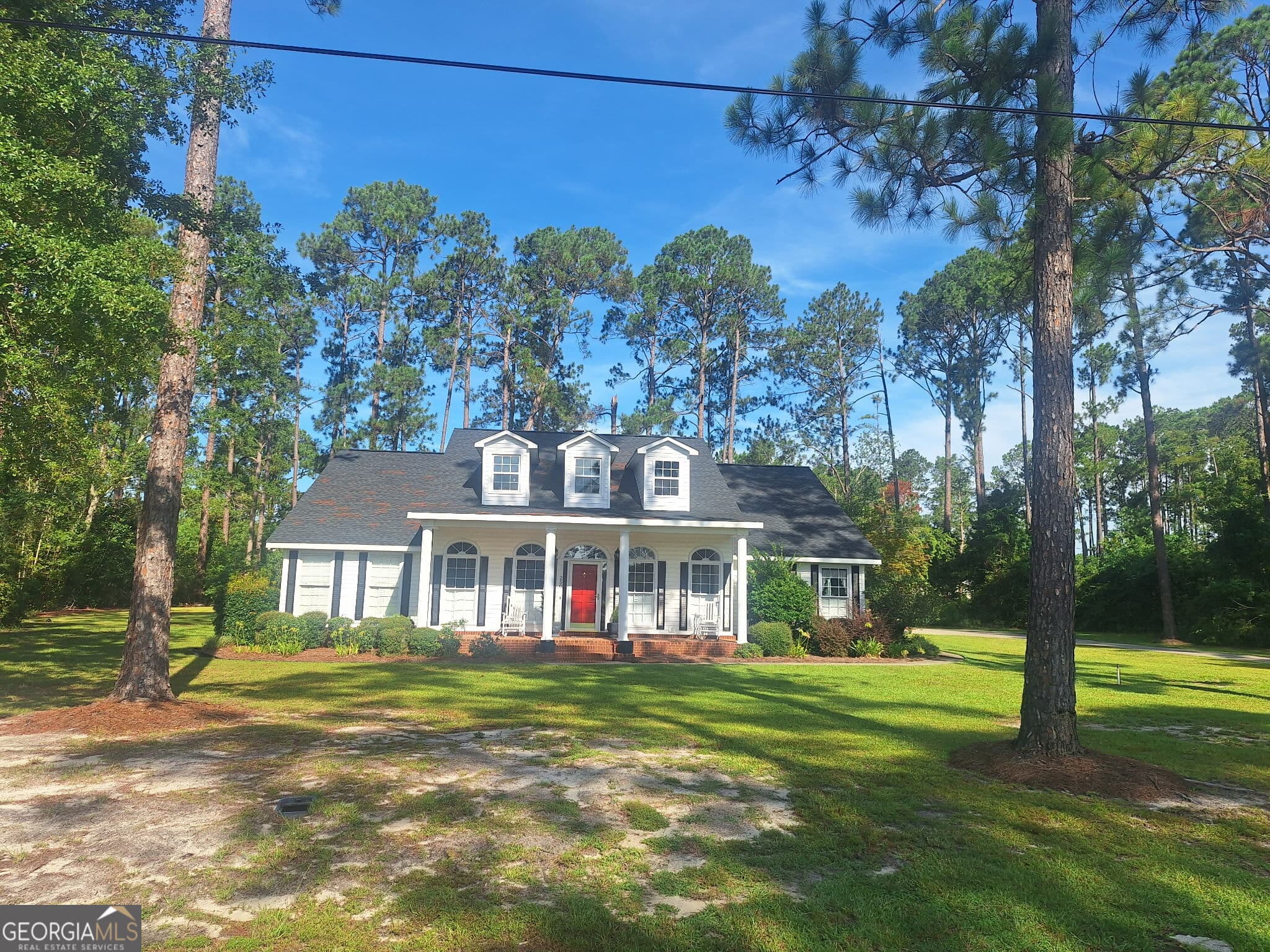 3 bedroom, 2.5 bathroom, 2,927 sq ft single family residence for sale at 250 Weatherly Drive, Baxley, GA 31513