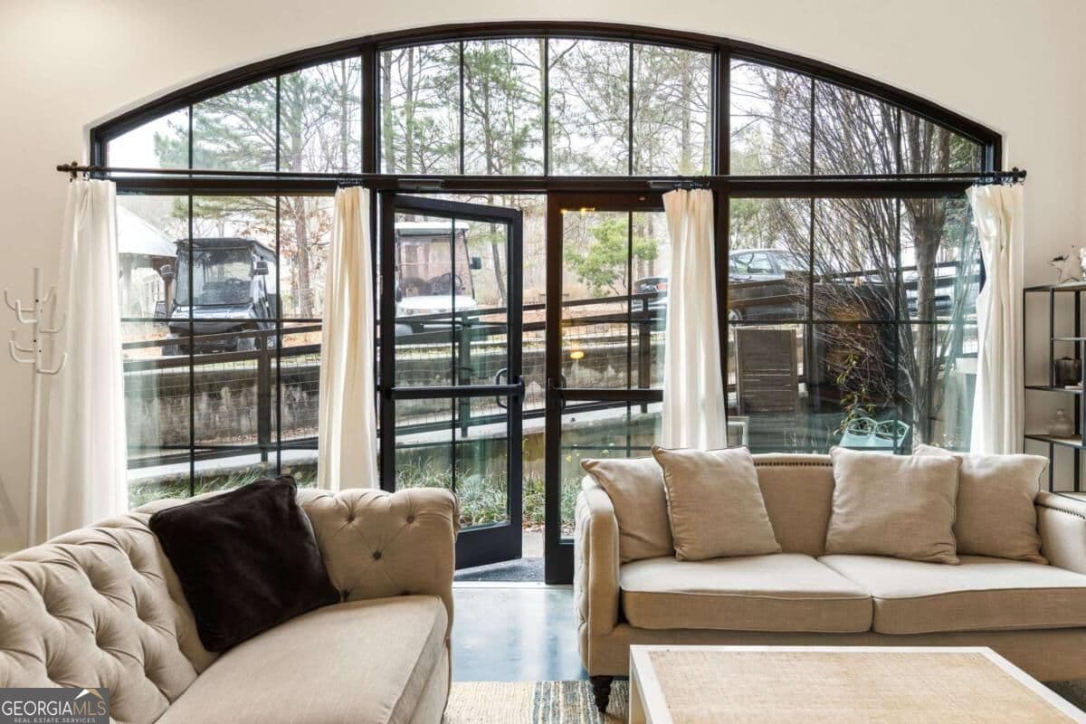 1 bedroom, 1 bathroom, 764 sq ft loft,condominium for sale at 10625 Serenbe Lane 106, Chattahoochee Hills, GA 30268 — photo 7