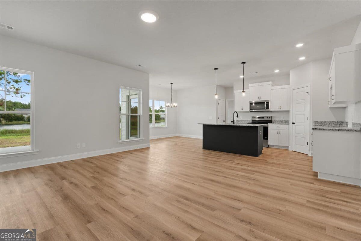 4 bedroom, 2 bathroom, 1,884 sq ft single family residence for sale at 300 Timberlake Drive, Guyton, GA 31312 — photo 5