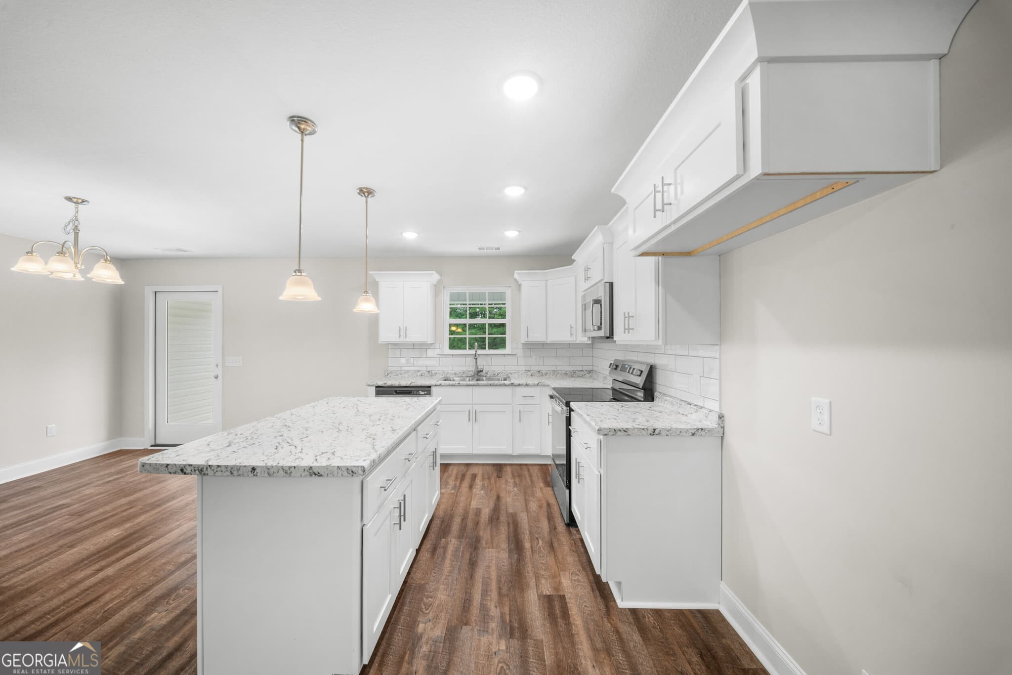 3 bedroom, 2 bathroom, 1,573 sq ft single family residence for sale at 77 B Stubbs Road, Statesboro, GA 30461 — photo 7