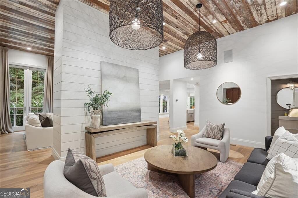 5 bedroom, 4.5 bathroom, 5,438 sq ft single family residence for sale at 695 W Conway Drive, Atlanta, GA 30327 — photo 5