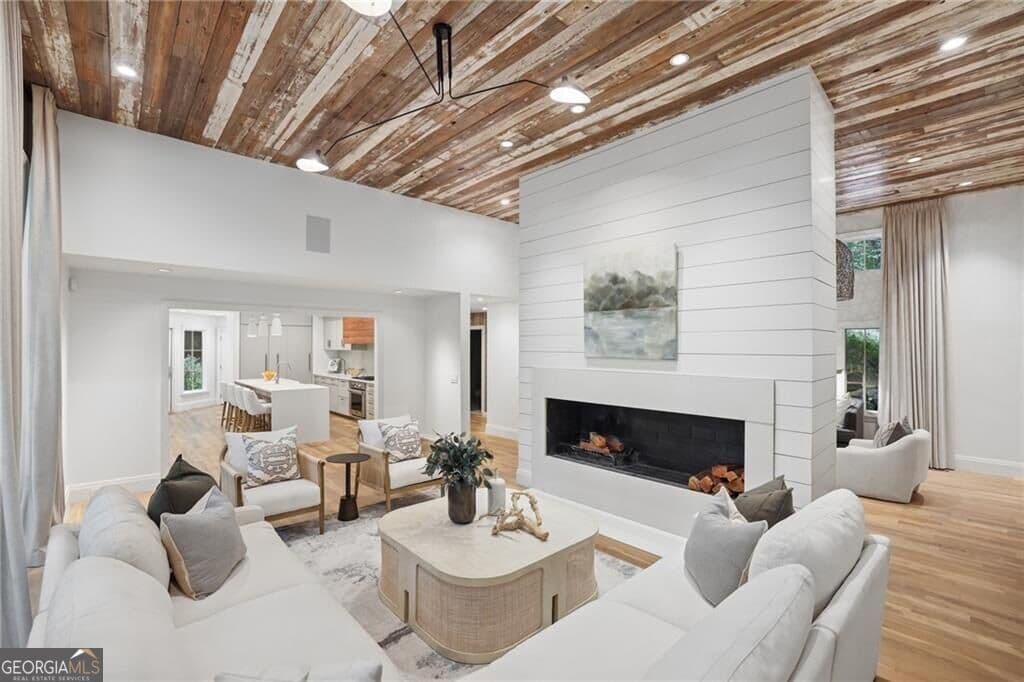 5 bedroom, 4.5 bathroom, 5,438 sq ft single family residence for sale at 695 W Conway Drive, Atlanta, GA 30327 — photo 10