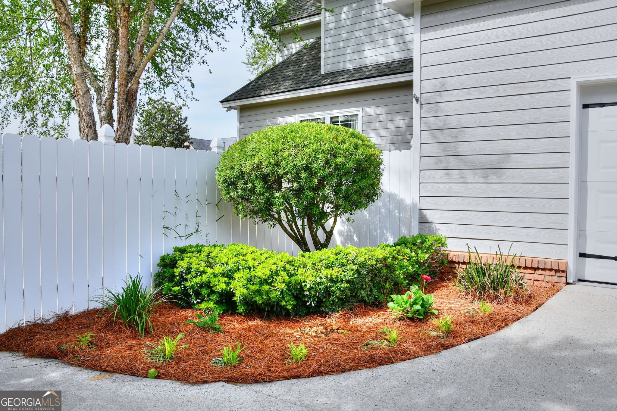 4 bedroom, 3.5 bathroom, 2,200 sq ft single family residence under contract at 4043 Liska Circle, Valdosta, GA 31605 — photo 8