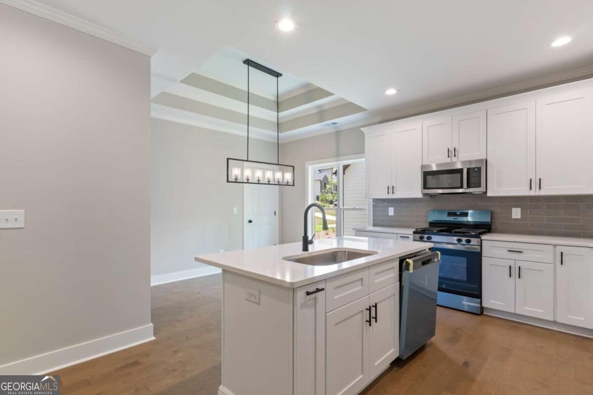 3 bedroom, 2.5 bathroom, 2,009 sq ft single family residence for sale at 380 Ansley Drive, Athens, GA 30605 — photo 7