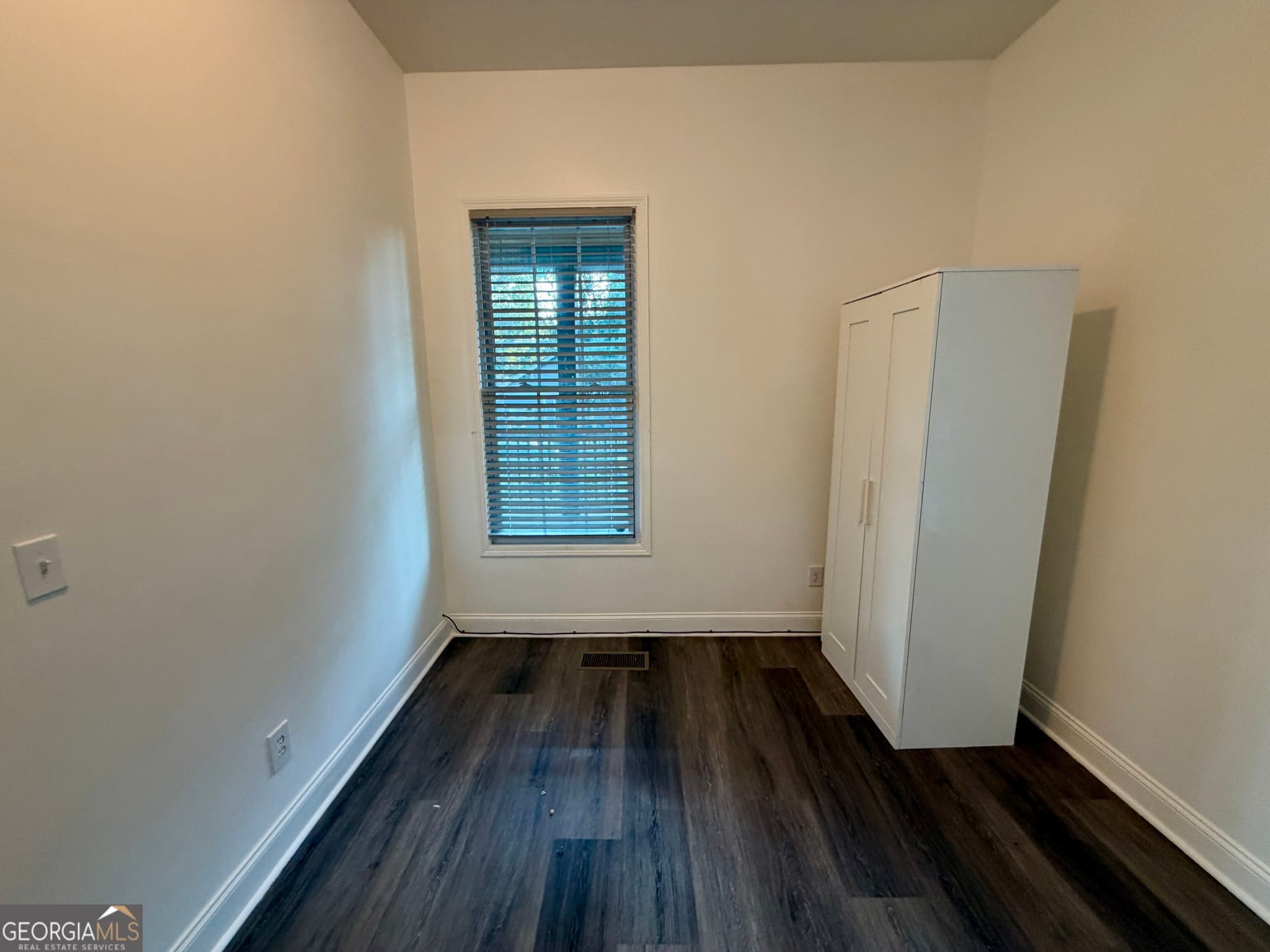 4 bedroom, 3.5 bathroom, 2,166 sq ft single family residence for rent at 74 SW Joseph E Lowery Boulevard, Atlanta, GA 30314 for $2,695 a month — photo 8