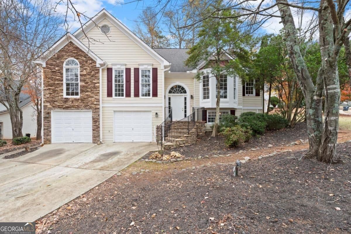 4 bedroom, 3 bathroom single family residence for rent at 16 Valleyside Drive, Dallas, GA 30157 for $2,475 a month — photo 1 of 1