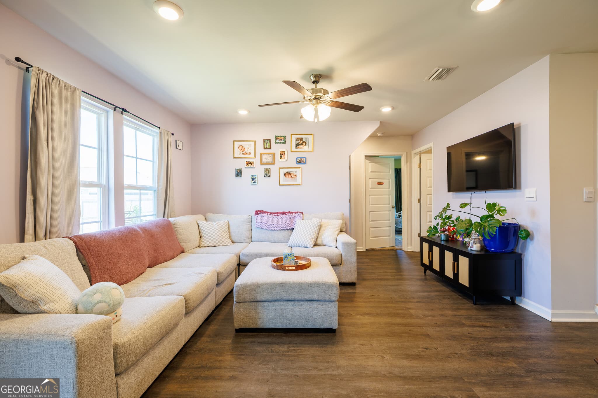 3 bedroom, 2 bathroom, 1,310 sq ft single family residence under contract at 9069 Torrington Lane, Valdosta, GA 31605 — photo 3