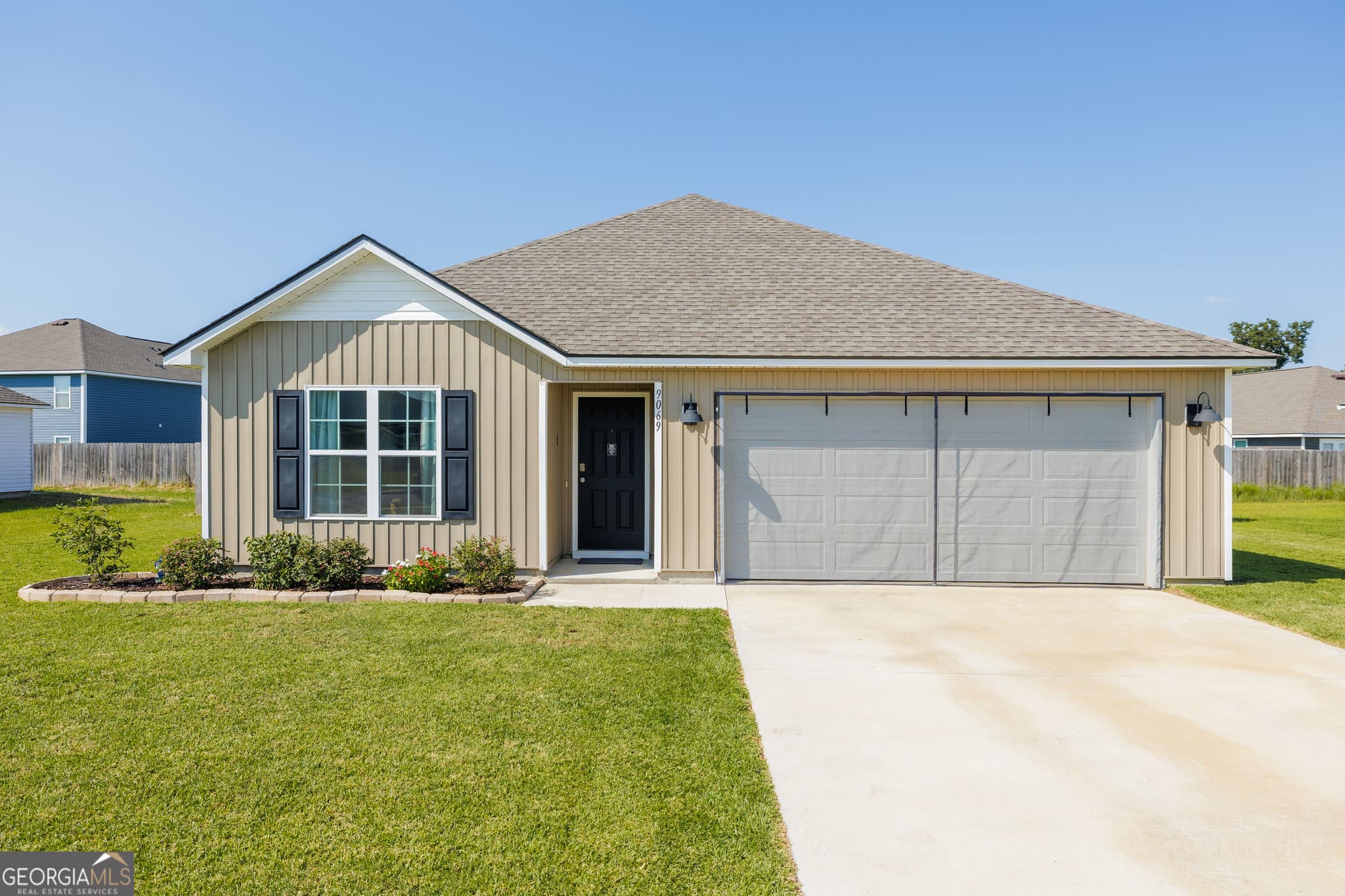 3 bedroom, 2 bathroom, 1,310 sq ft single family residence under contract at 9069 Torrington Lane, Valdosta, GA 31605