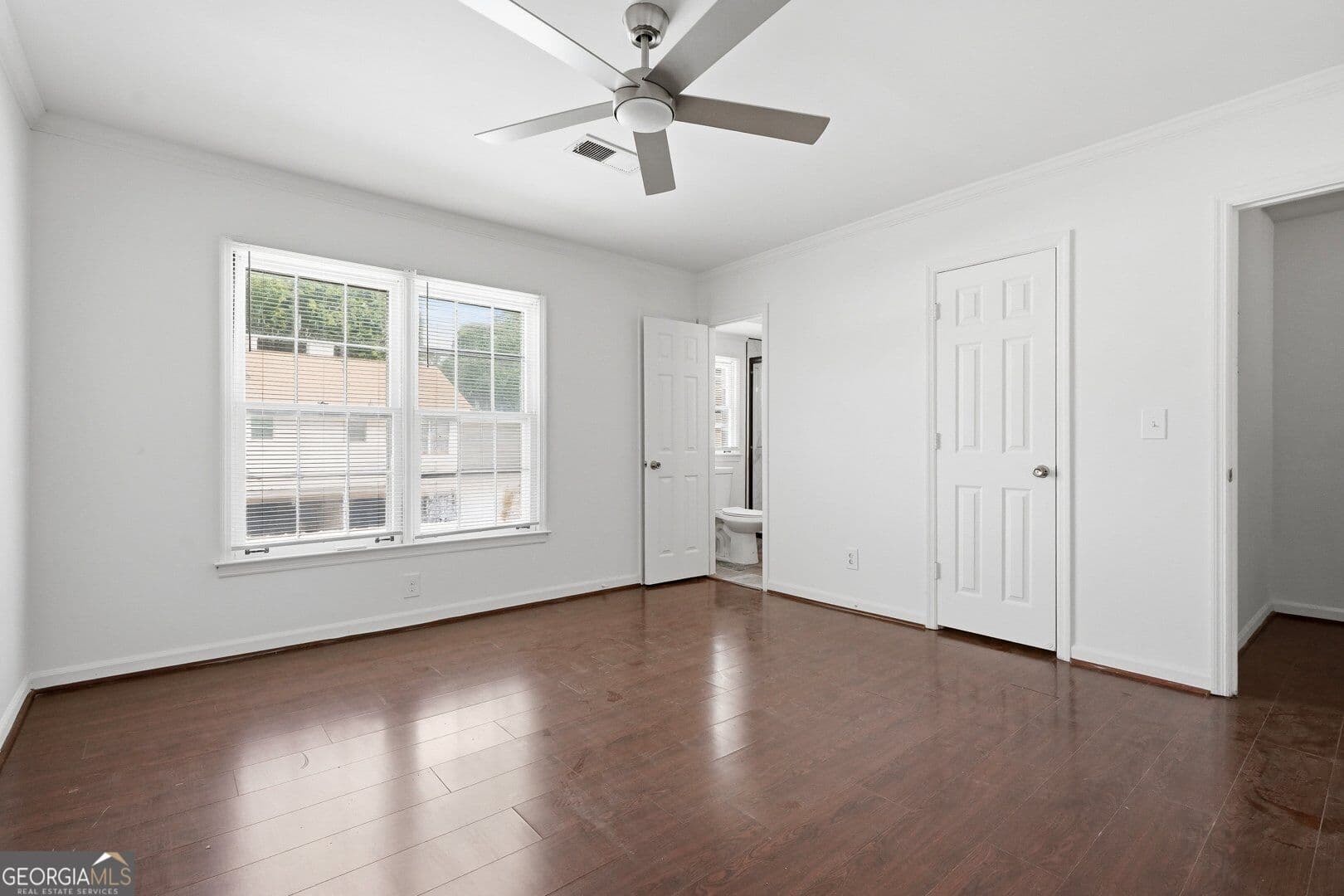 2 bedroom, 2.5 bathroom, 1,240 sq ft townhouse for sale at 236 Mill Creek Place, Roswell, GA 30076 — photo 6