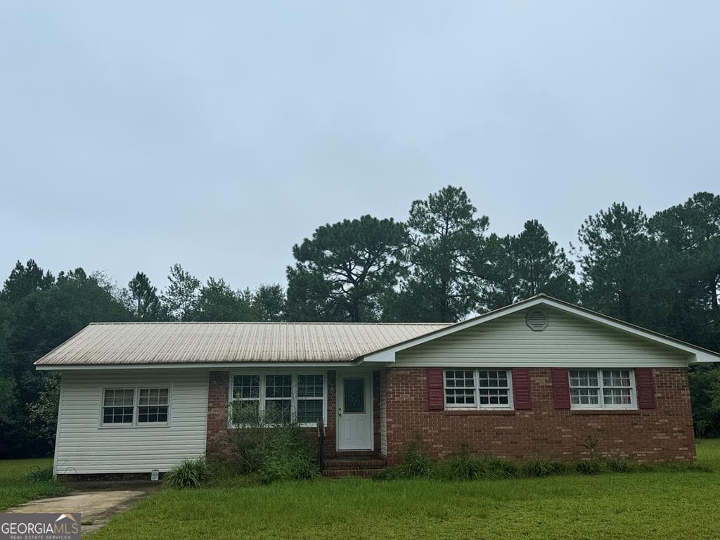 1,165 sq ft residential sold at 177 Bill Quarterman Road, Hazlehurst, GA 31539
