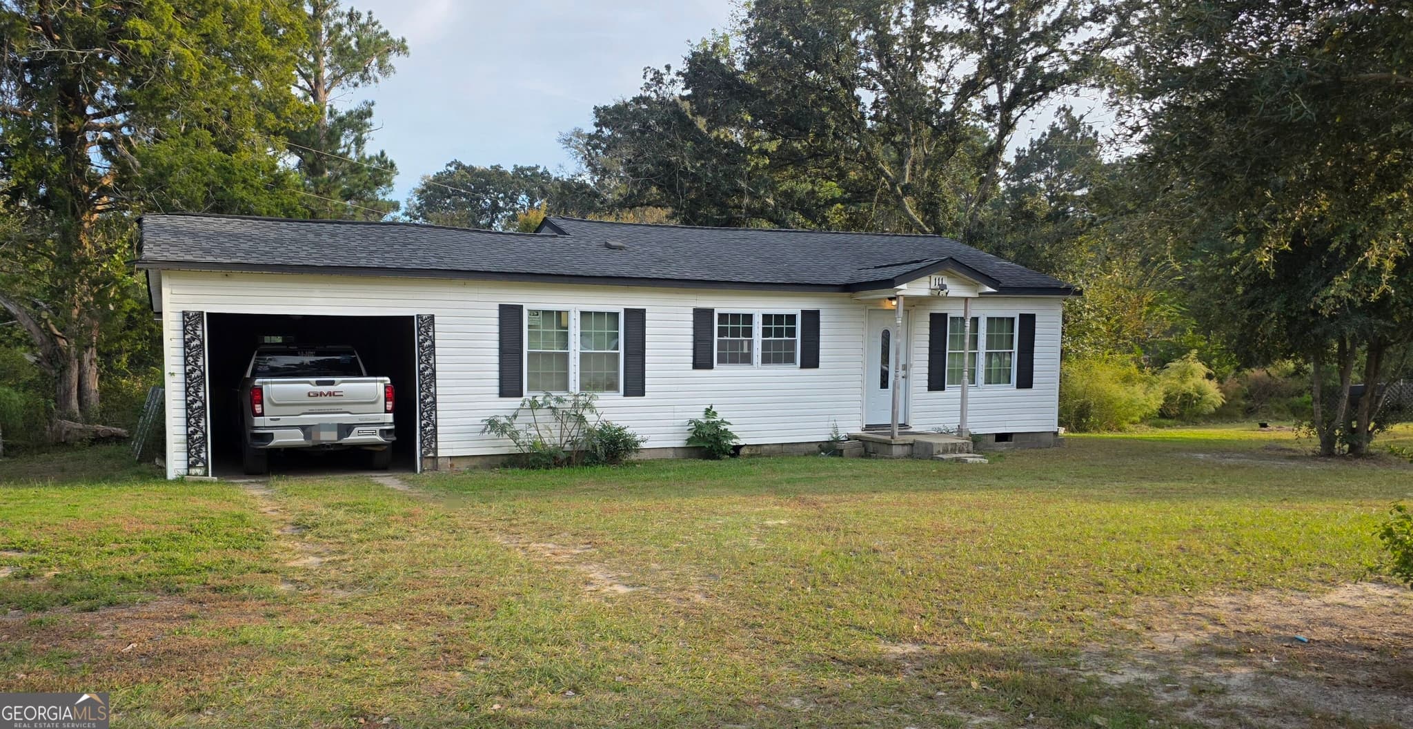 2 bedroom, 1 bathroom, 1,300 sq ft single family residence for sale at 111 Ponderosa Road, Cochran, GA 31014 — photo 2