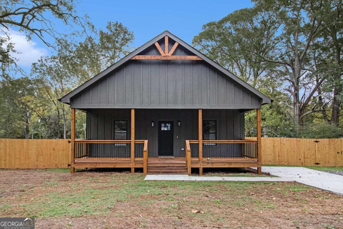4 bedroom, 2 bathroom, 1,650 sq ft single family residence sold at 93 Arnco 2nd Street, Newnan, GA 30263
