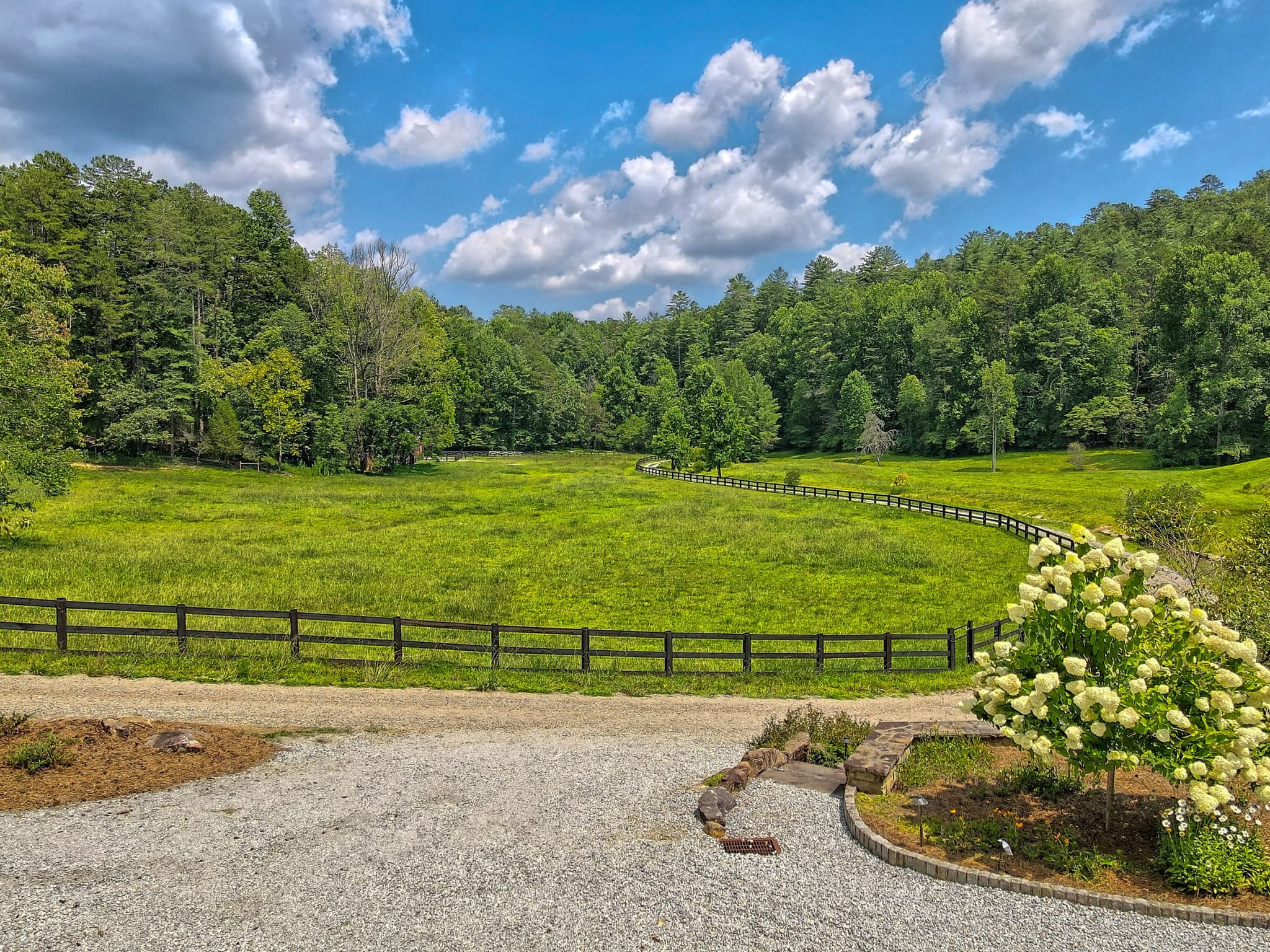 8 bedroom, 7.5 bathroom, 5,585 sq ft farm for sale at 3622 Sandy Ford Road, Clayton, GA 30525 — photo 9